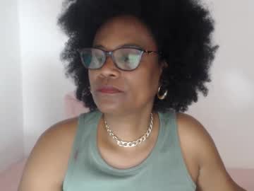 Roushlove tits and ass camshow