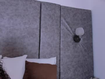 Thara_webstter tits and ass show