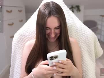 Lizzi_fox toy fun camshow