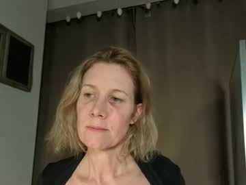 Lola_belgium pussy play show