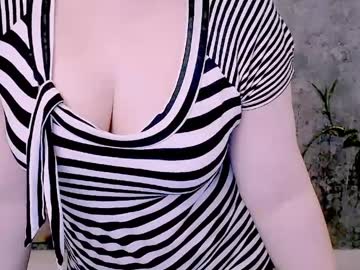 Djullia anal camshow - 06-07-2023