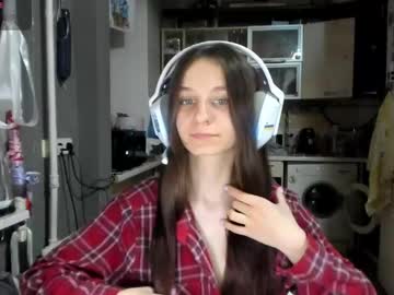 _nika_kik pussy play camshow - 14-01-2024