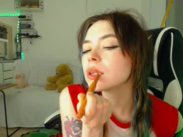 Baby_ada tits and ass show