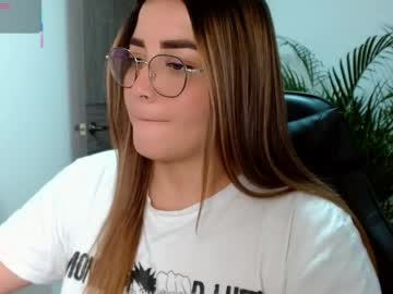 Lucia_star_ squirt camshow - 2022.11.27