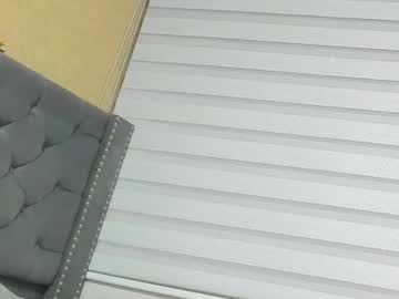 Anne_julienne self squirt camshow