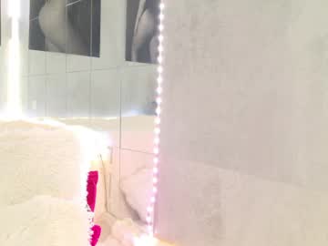 Celya_chanel tits and ass show