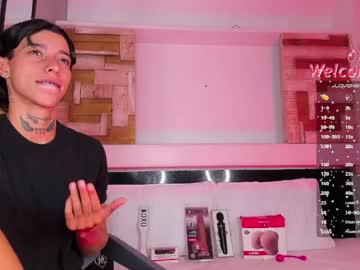 Amber_adams_ ass play camshow