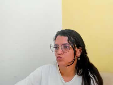 Marilyn_garcia pussy play show - 18/10/2022