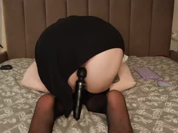 Honeyed_poison self squirt camshow - 11-08-2023