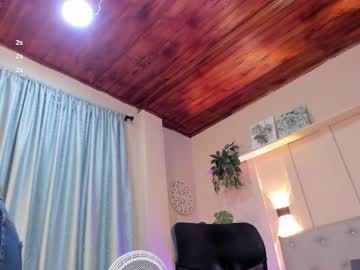 Chloerossee solo masturbation camshow