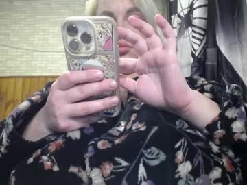 Xxxnewlywedsxxx with friend show