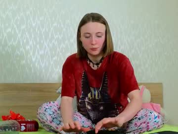 Adelina_cowell pussy play show