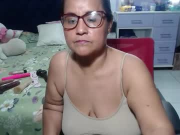 Pervert_mommy_x pusssy camshow