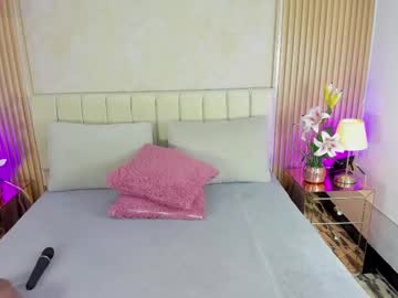 Luna_taylors1 tits and ass camshow