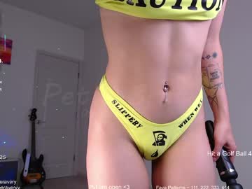 Petitebrat tits show