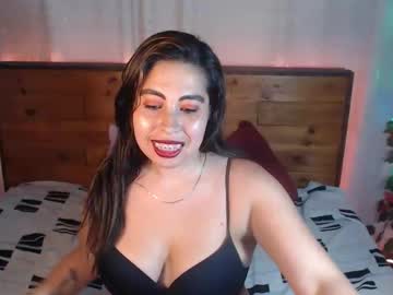 Nikkiemilky pusssy - 2023 May 01