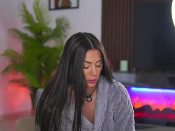 Abbela_white hot - 2023/07/05