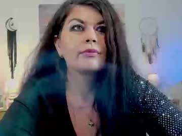 Desirehellen fingering camshow - October 29 2023