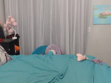 Missyinpinkk solo masturbation show