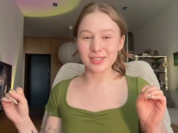 Whoisalisa fingering show