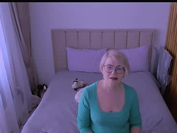 Sabrinamacmarren self squirt camshow