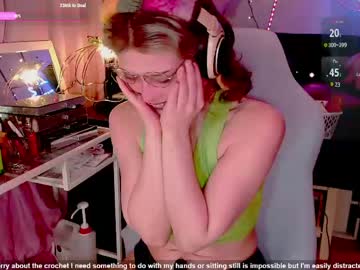 Lunaoddity with friend show