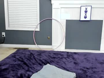 Tinyvixxen toy fun - 30/11/2022