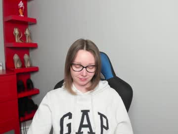 Beautyzoexx tits and ass