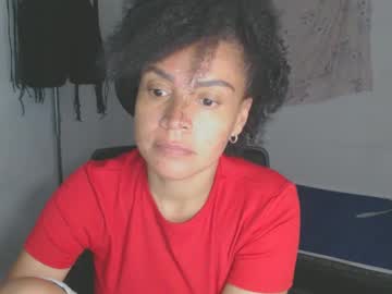 Shayna_cute tits and ass camshow