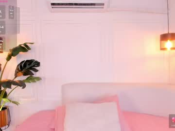 Nicole_whitee crazyticket camshow