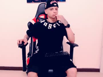 Indomitablebeast dildo show