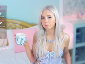 Amoramias with friend camshow