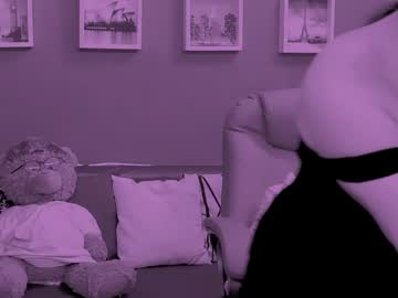 Chantallovely with friend camshow