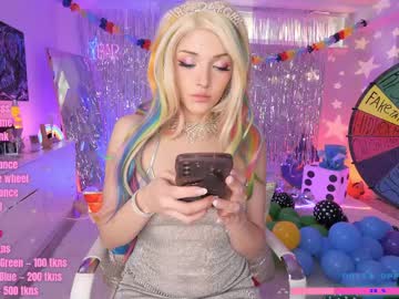 Rainbowslut pussy play