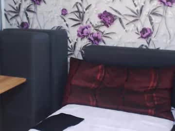 Slutishmami hot show