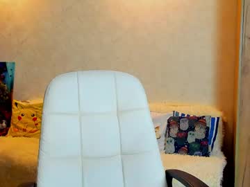 Gloria_wood ass play show