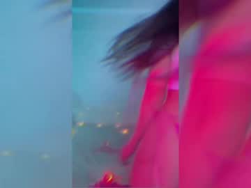 M_o_o_n_l_i_g_h_t ass play