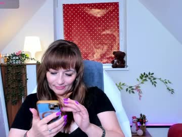 Naughtymilane squirt show - 2021-07-16