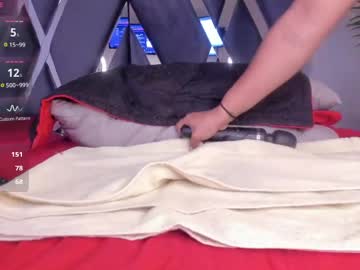 Strong_girl_ toy fun show