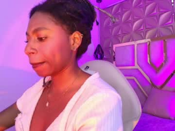 queen_perla_ live show